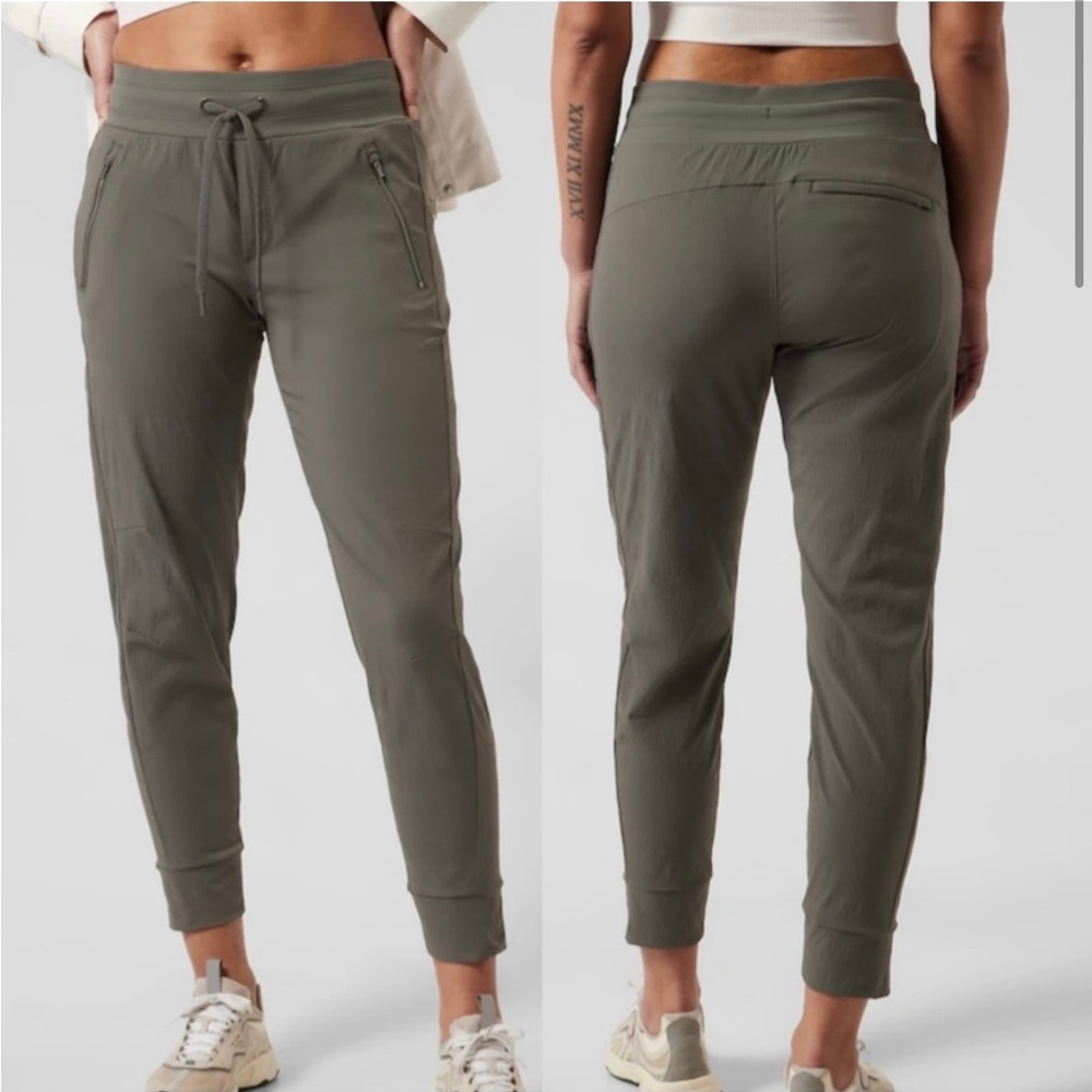COPY - Athleta Trekkie North Joggers